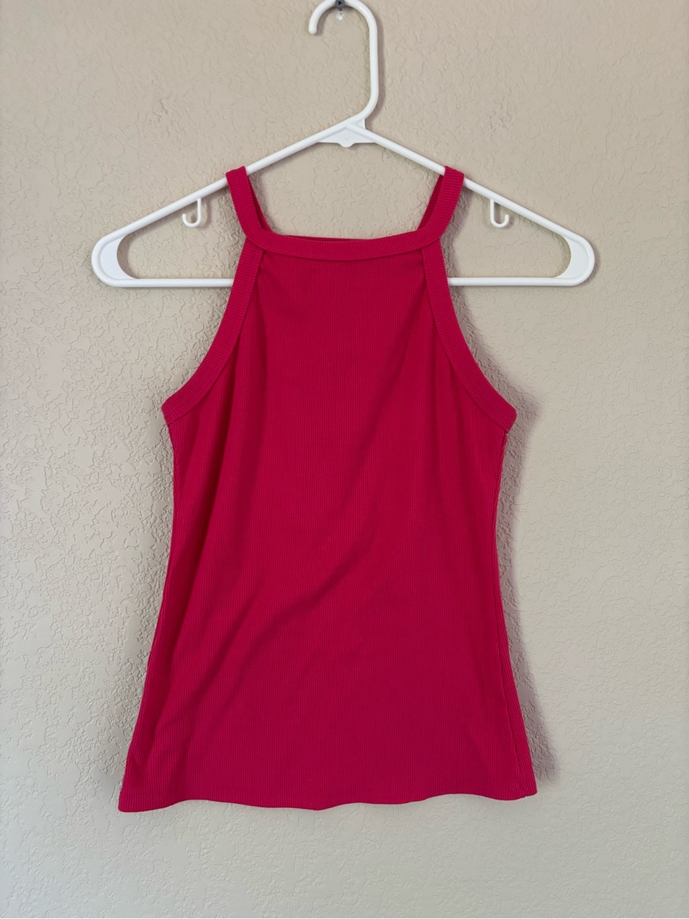 Hot pink tank top size S